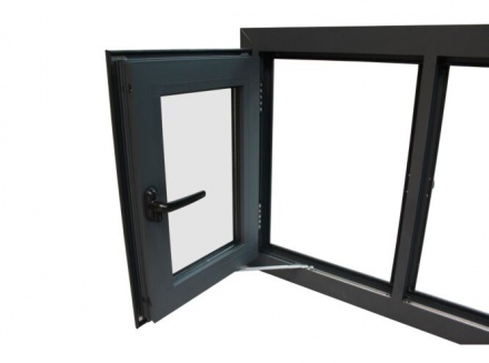 Okno aluminiowe dwuskrzydłowe